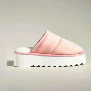 Anthropologie Maeve pink puffy platform slippers size 8/9